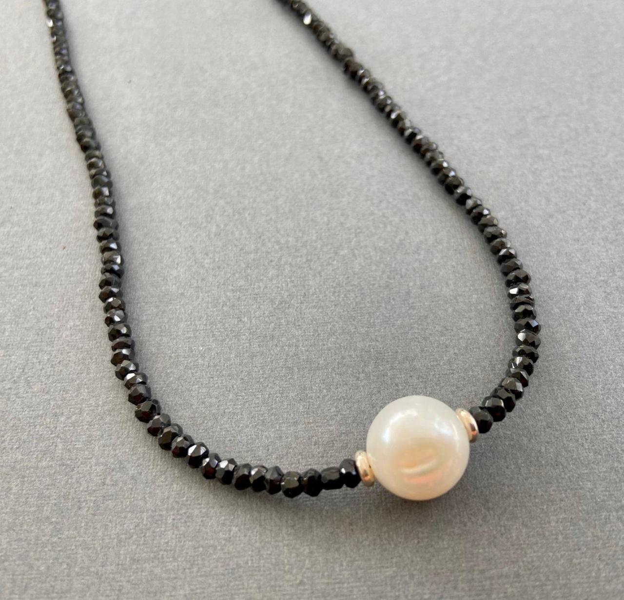 Large Freshwater Pearl Faceted Black Spinel Black and White Minimalist Necklace Adjustable